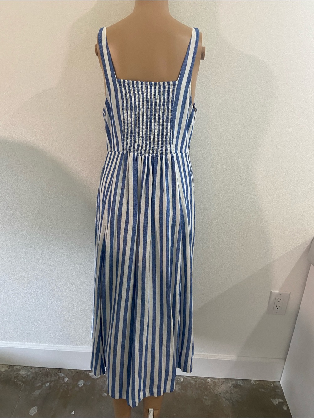 Old Navy Blue & White Striped linen blend Midi Dress Sz M - Picture 3 of 7